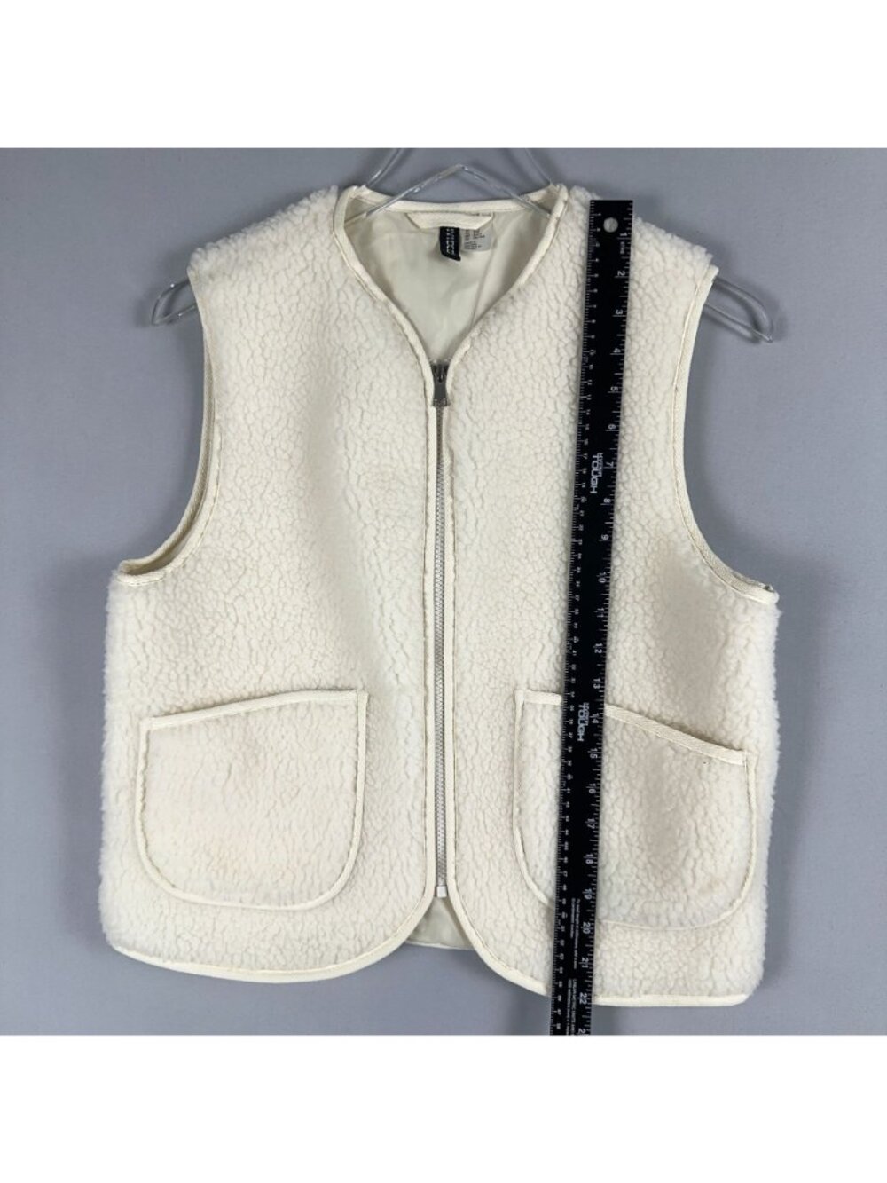 Divided H&M Vest Size XXS White Teddy Sherpa Fleece Pockets Zip Front Outerwear - Picture 11 of 13